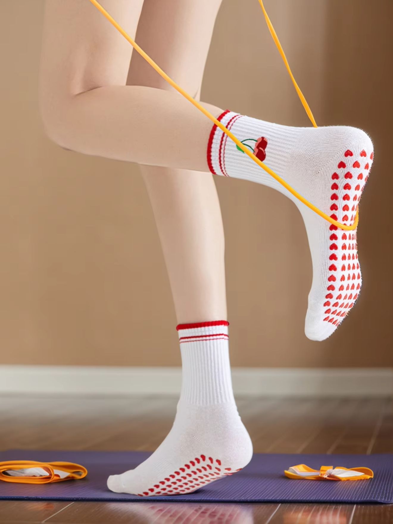Pilates & Yoga Elastic Band - 1組のクロスボーダープロフェッショナルヨガソックス、コットンストラップ付きシリコン滑り止めピラティスフィットネスダンスフロアソックス