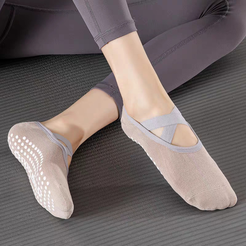 プロフェッショナル女性ヨガソックスシリコーン滑り止めバレエピ - Pilates & Yoga Elastic Band のレビューと価格